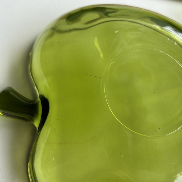 Green Glass Apple Dish, Hazel Atlas Apple Bowl. - Picture 6 of 6